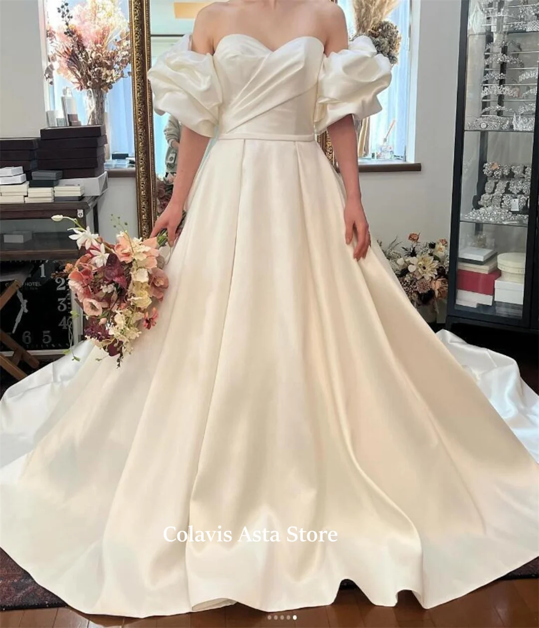 Japan Style Court Train Sweetheart Wedding Dress Customized Back with Buttons A-Line Satin Bride Dresses Bridal Gowns