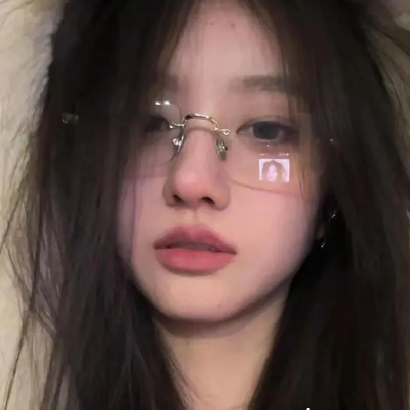 แว่นตาทรงสี่เหลี่ยมเล็กไร้กรอบสไตล์เกาหลีสำหรับผู้หญิง แว่นกันแดดเรโทร ฮาราจูกุ แว่นตาป้องกันแสงสีฟ้า แฟชั่น Y2K