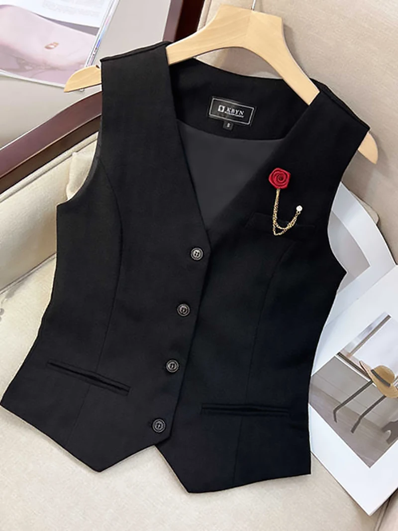 English Style Vintage V-Neck Short Vest Women Spring Autumn 2026 New Style Slim-fitting Sleeveless Vest Outerwear