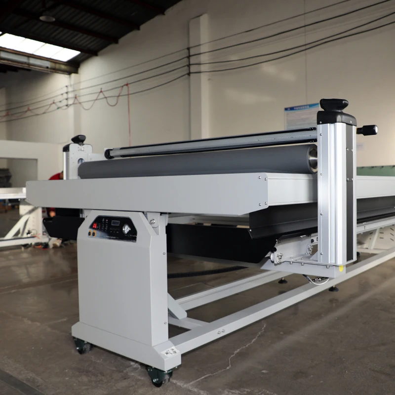 Pneumatic Application Table Vinyl Flatbed Applicator With Motor Wood Packaging 1300x2500mm LF1325-B4