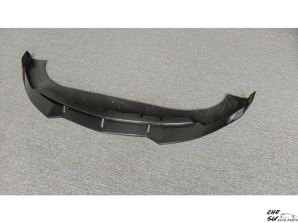 Customized Front Bumper Splitter Car Kit for Lamborghini URUS S Upgraded 1016 Style Carbon Fiber Front Bumper Lip Body Kit