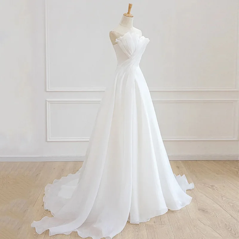 

GUXQD A-Line White Wedding Dresses Women Pleat Court Train Bridal Gowns Formal Vestido De Noiva robe de mariée Abendkleider