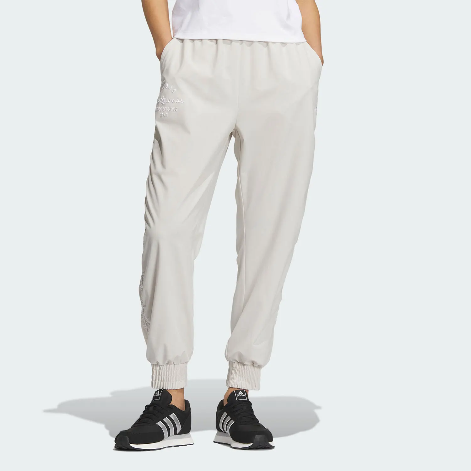 

Adidas оригинальные новые женские повседневные тканые брюки для бега IS7410