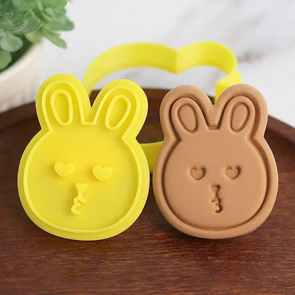 Food Grade  Practical 2023 Cartoon Animal Bunny Fondant Biscuit Mold BPA Free Rabbit Cookie Mold Three-dimensional   for Bakery