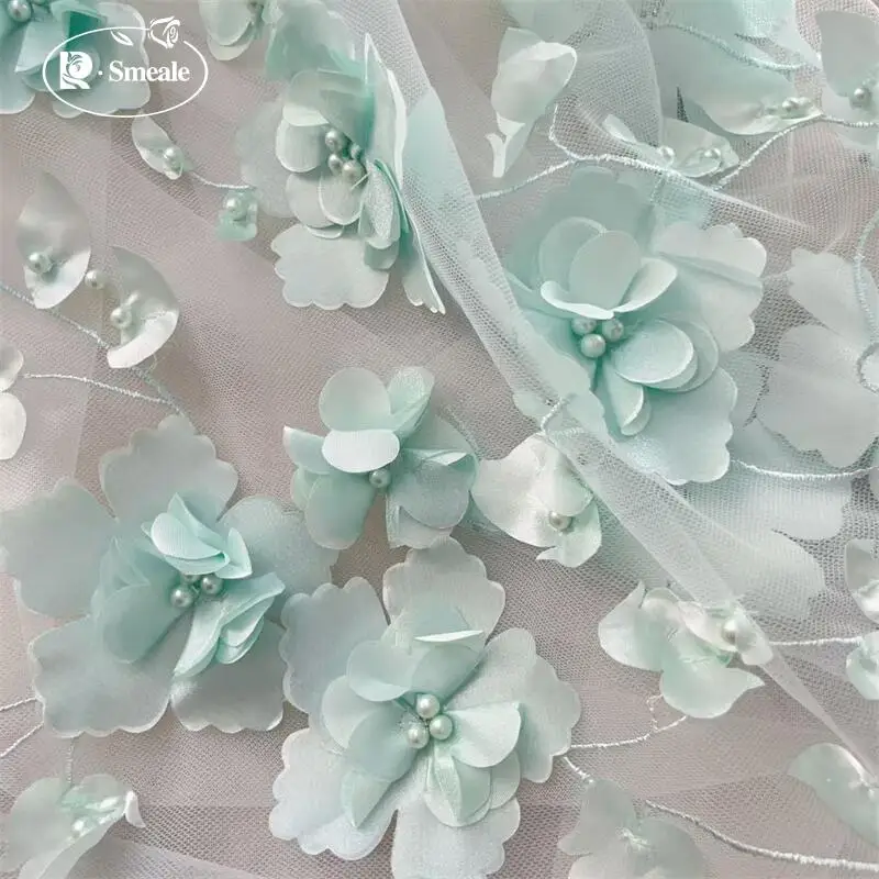 Hellgrüne Perlen 3D-Blumen-Spitzenstoff. Hochzeitskleid DIY Kinderkleidung Nähen Stoff. Hochzeitskleider, Spitzenstoff 5 Yards – Detail 4