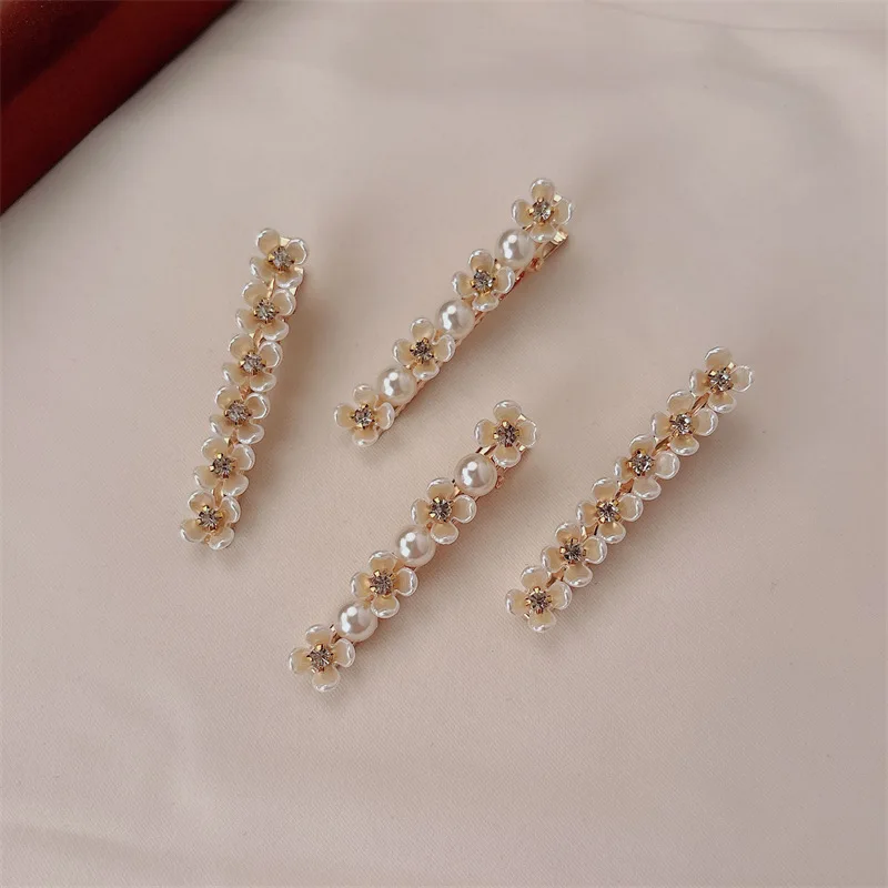Elegant Rhinestone Pearl Flower Duckbill Hair Clip, Exquisite Side Bang Barrette, Chic Decor Hair Accessory for Girls
