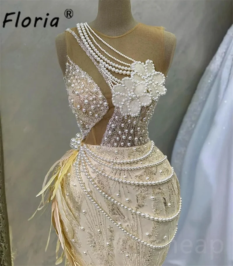 Arabic Dubai Elegant Formal Evening Dress with Feathers Champagne Couture Special Party Gown Pearls Beaded Mermaid Prom Dresses