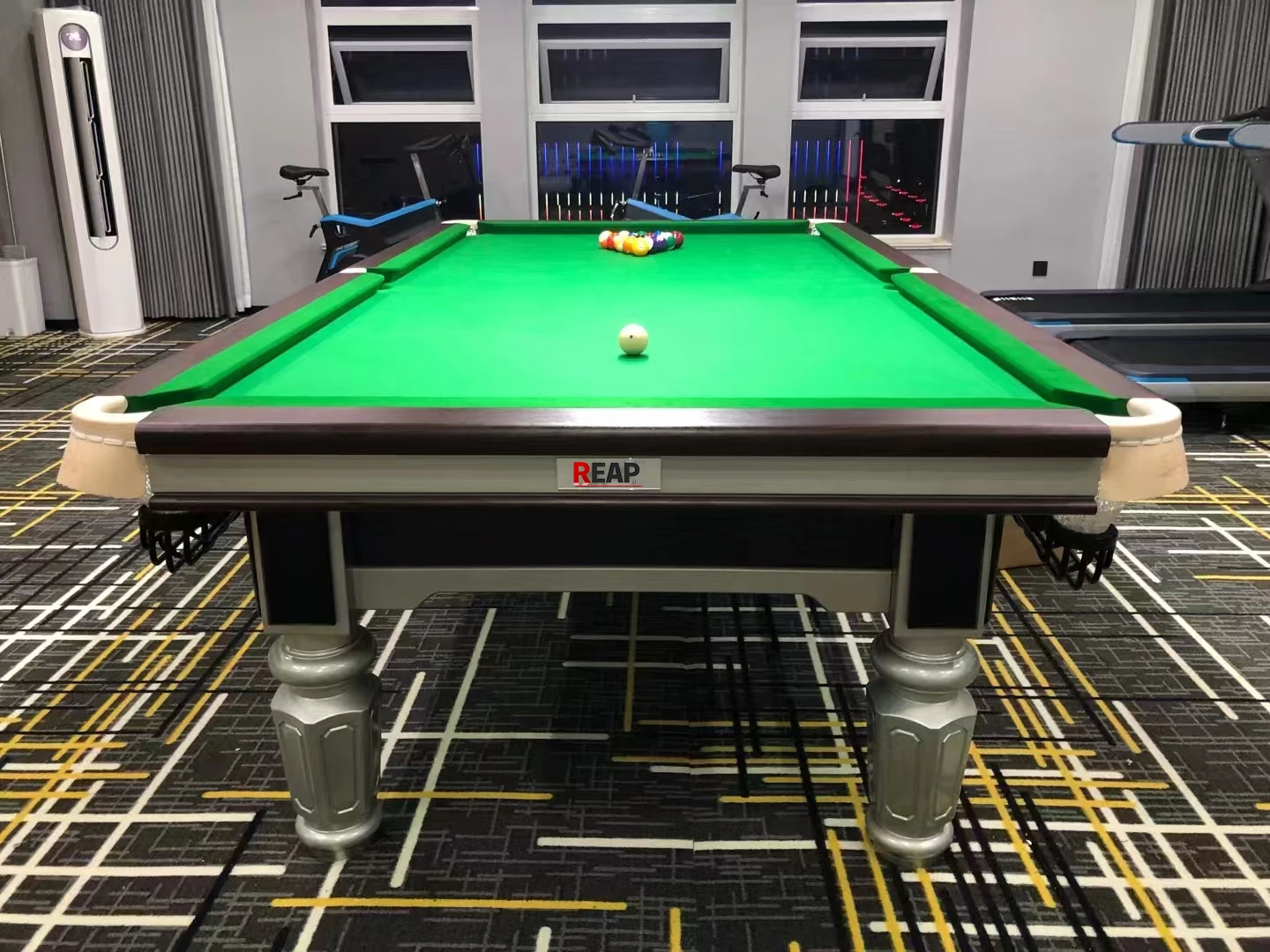 

Factory Low Price Wood Pool Table Professional 8 Star Billiard Table for Billiard Sports