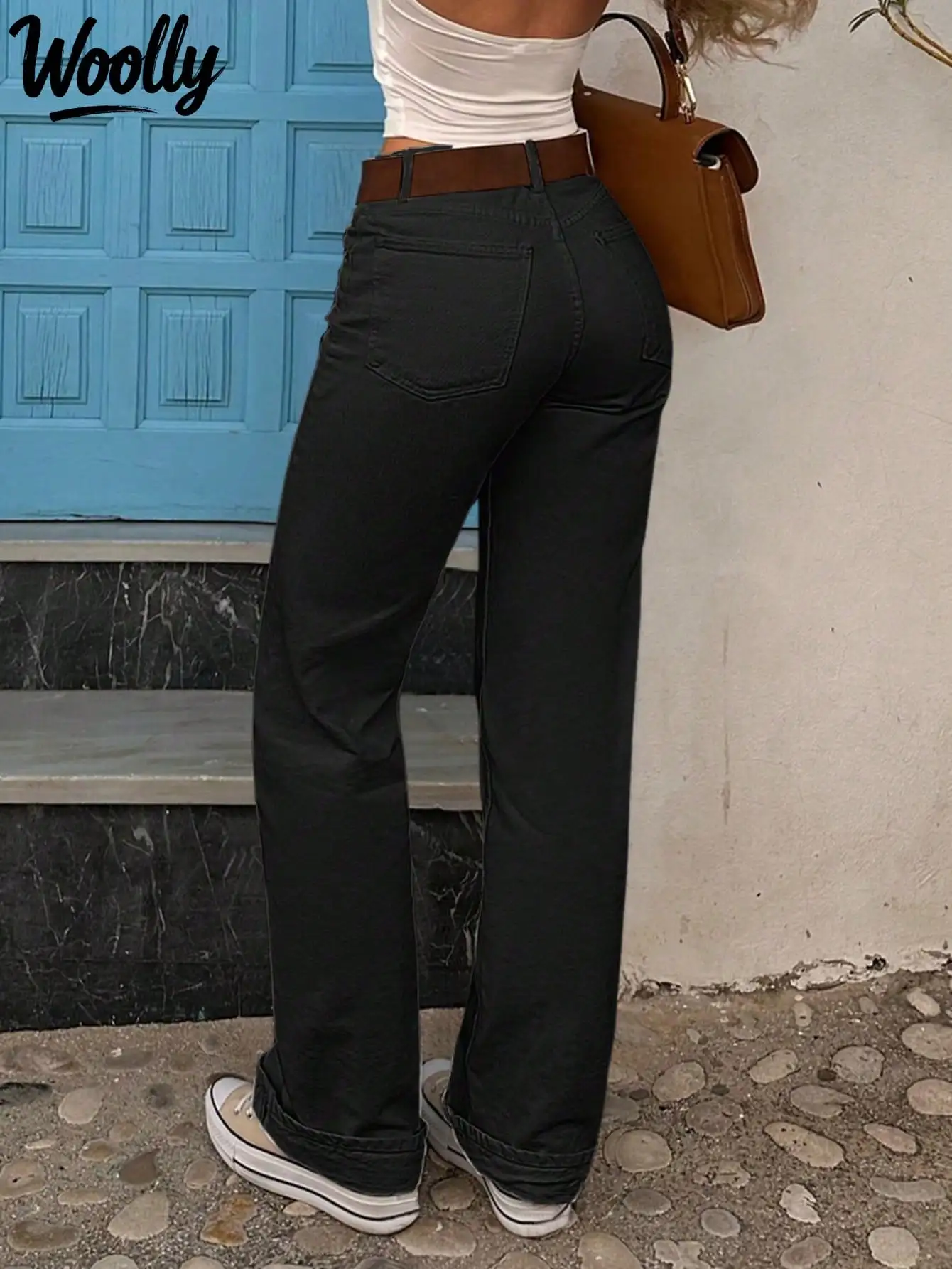 

Women's High Waist Straight Leg Black Jeans - Classic Retro Denim for Autumn Winter Casual Wear