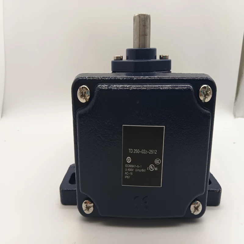 

TD 250-02z-2512 Original stock travel switch
