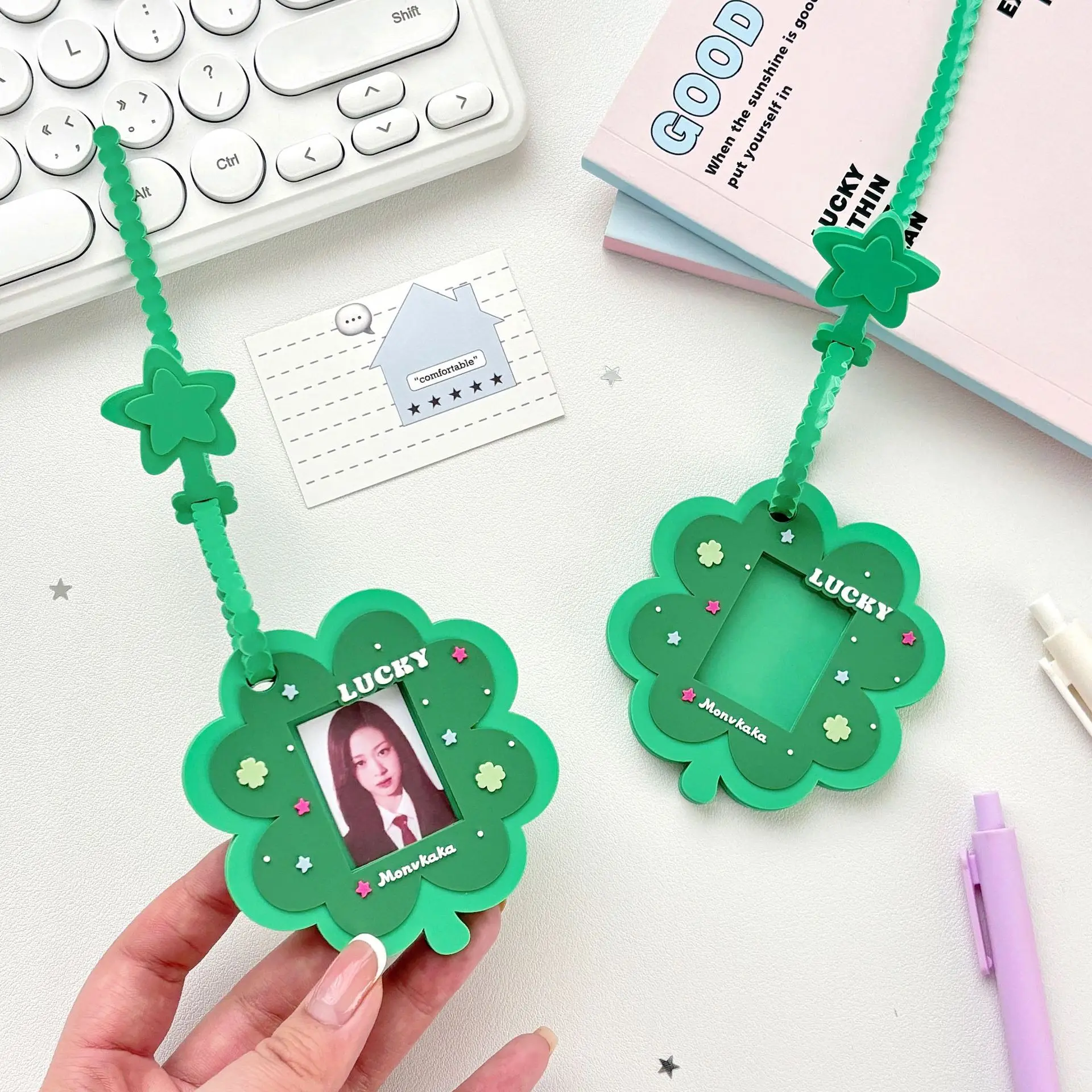 

Clover 1 Inch Silicone ID Card Holder Soft Photocard Case Luggage Tag
