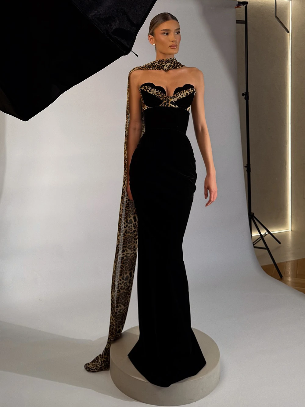 섹시한 레오파드 프린트 리본 스트랩리스 타이트 롱 드레스 여성 블랙 코르셋 백리스 바디콘 맥시 드레스 이브닝 파티 가운