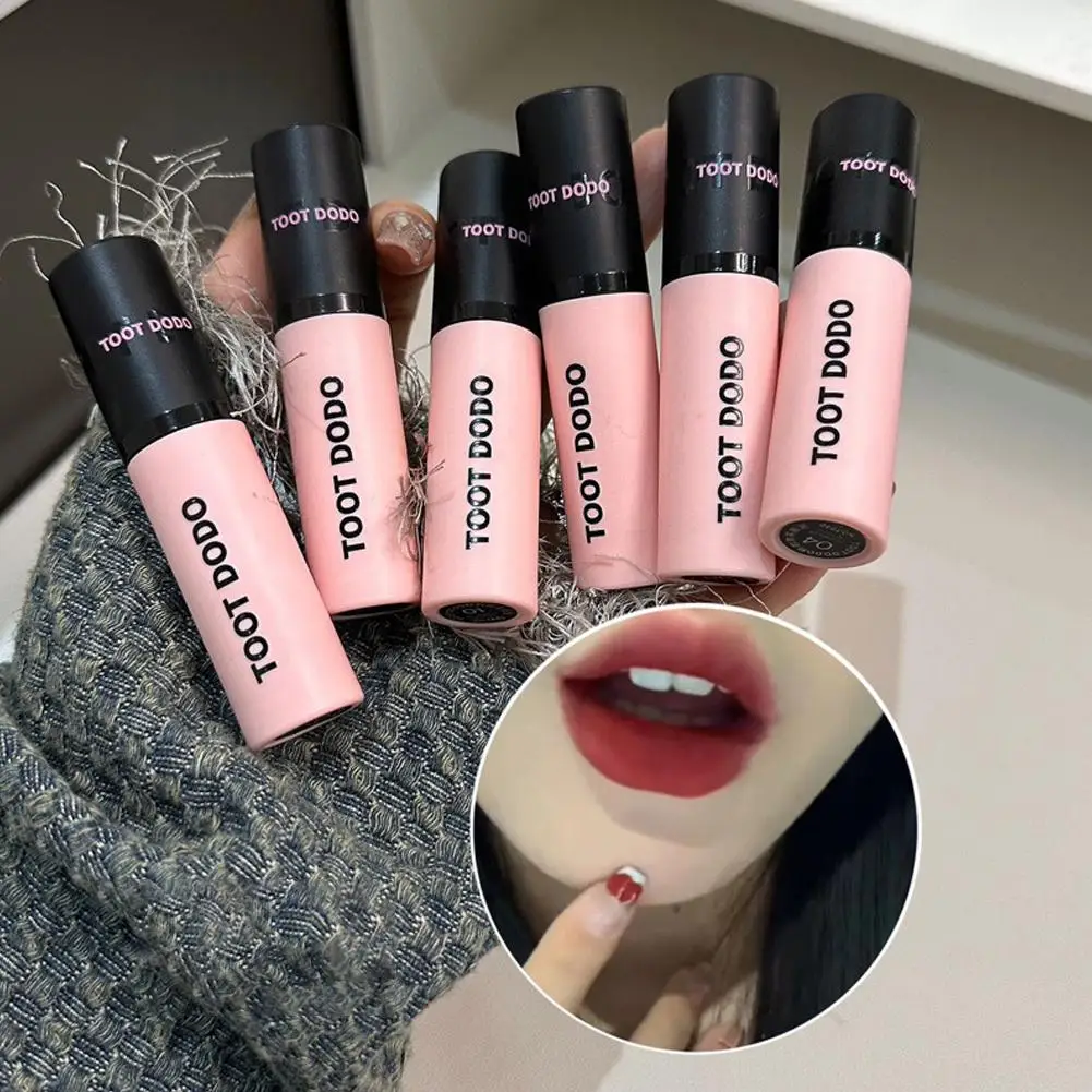 Matte Mist Velvet Lip Glaze, leve Air Lip, Cosmet boca lama, Batons de cenoura como beleza fosca, F0O2, novo