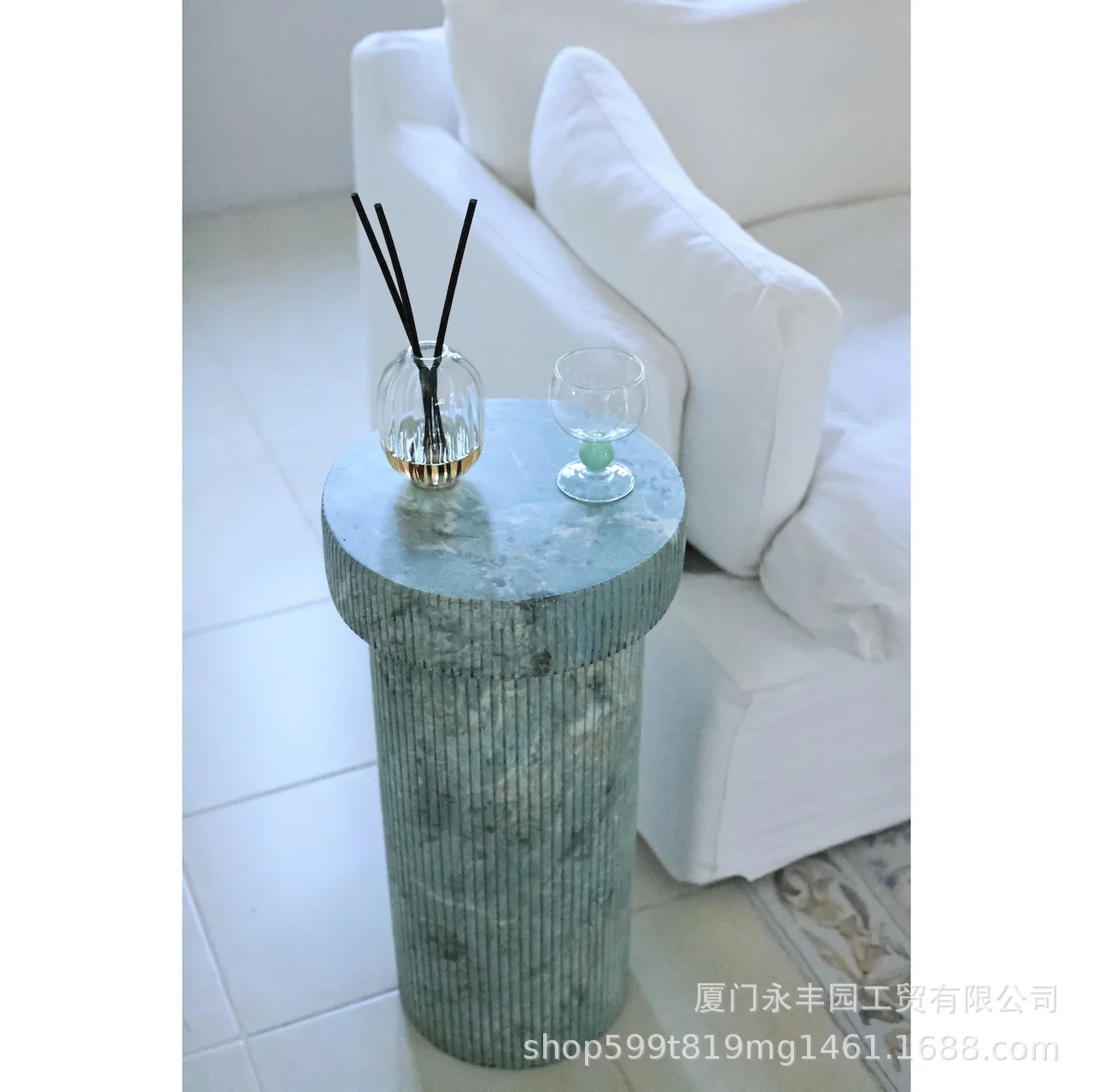 

Hee Woo Institute retro green side table bed and breakfast living room imitation marble Roman column coffee table design art med