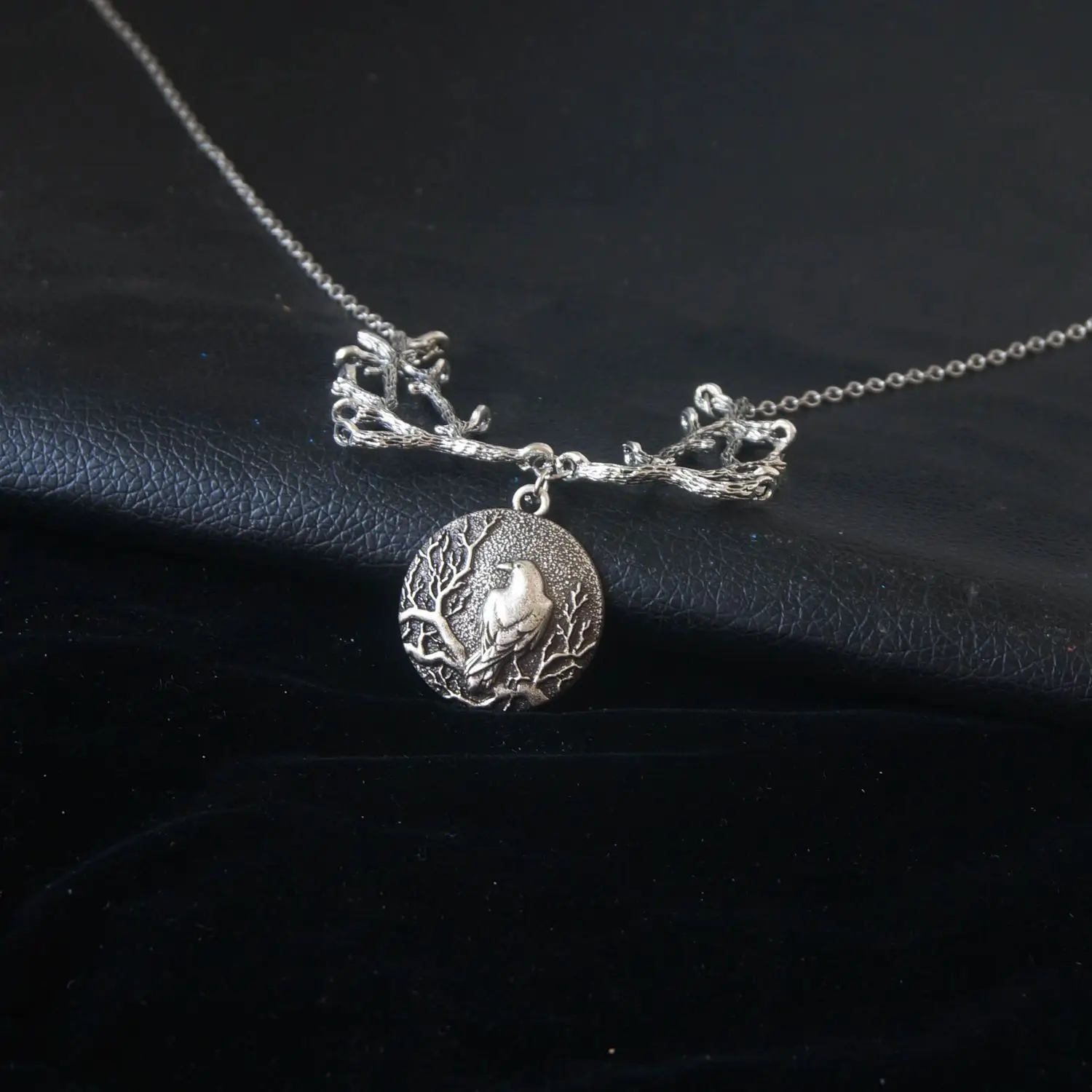 Newly Arrived Jewelry Retro Silver Color Branch Crow Necklace UNISEX Nordic Viking Joyful Atmosphere Party Necklace
