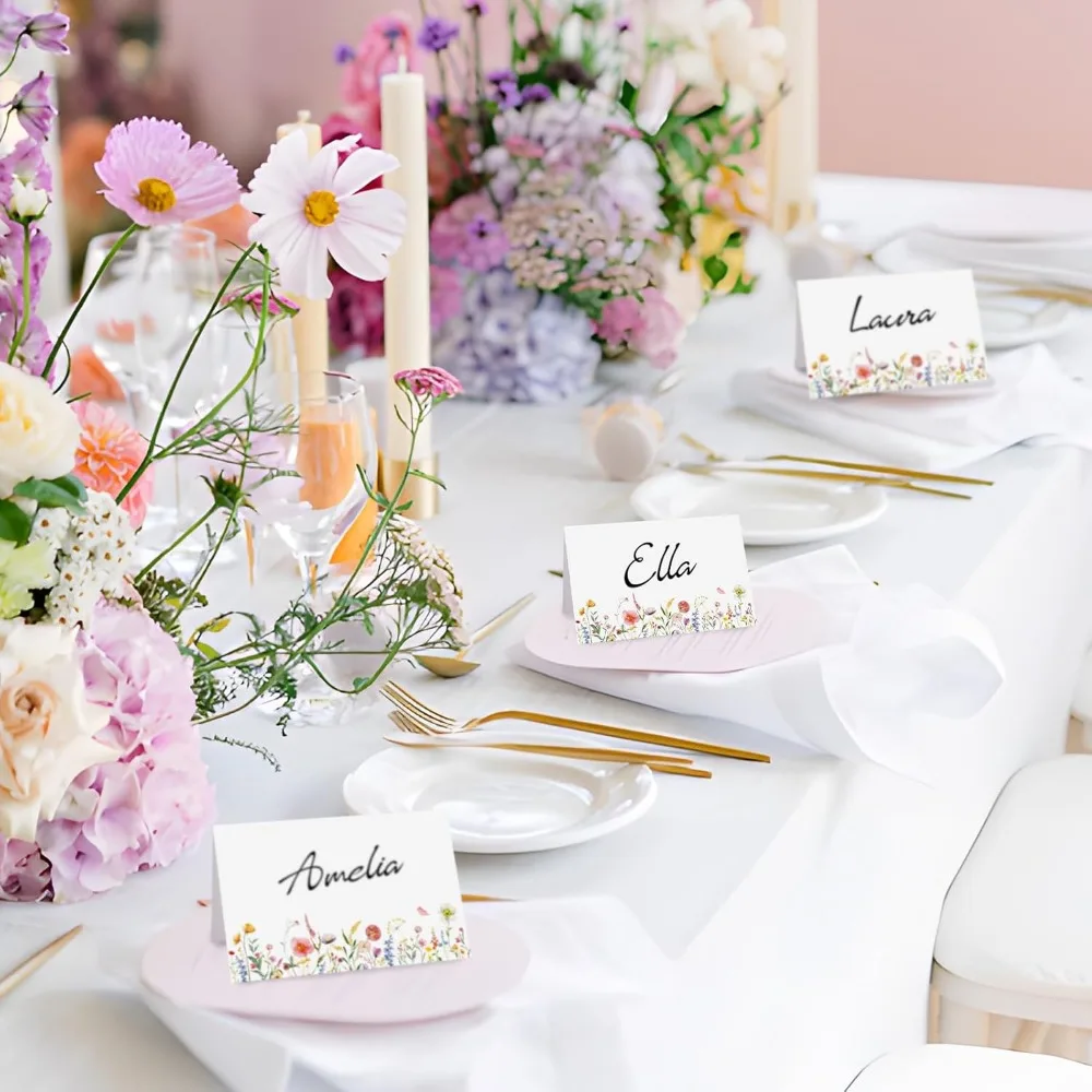 50 قطعة من بطاقات مكان الزهرة البرية لإعداد الطاولة بطاقات خيمة اسم الطاولة الزهرية لحفلات الزفاف والخطوبة وحفلات أعياد الميلاد