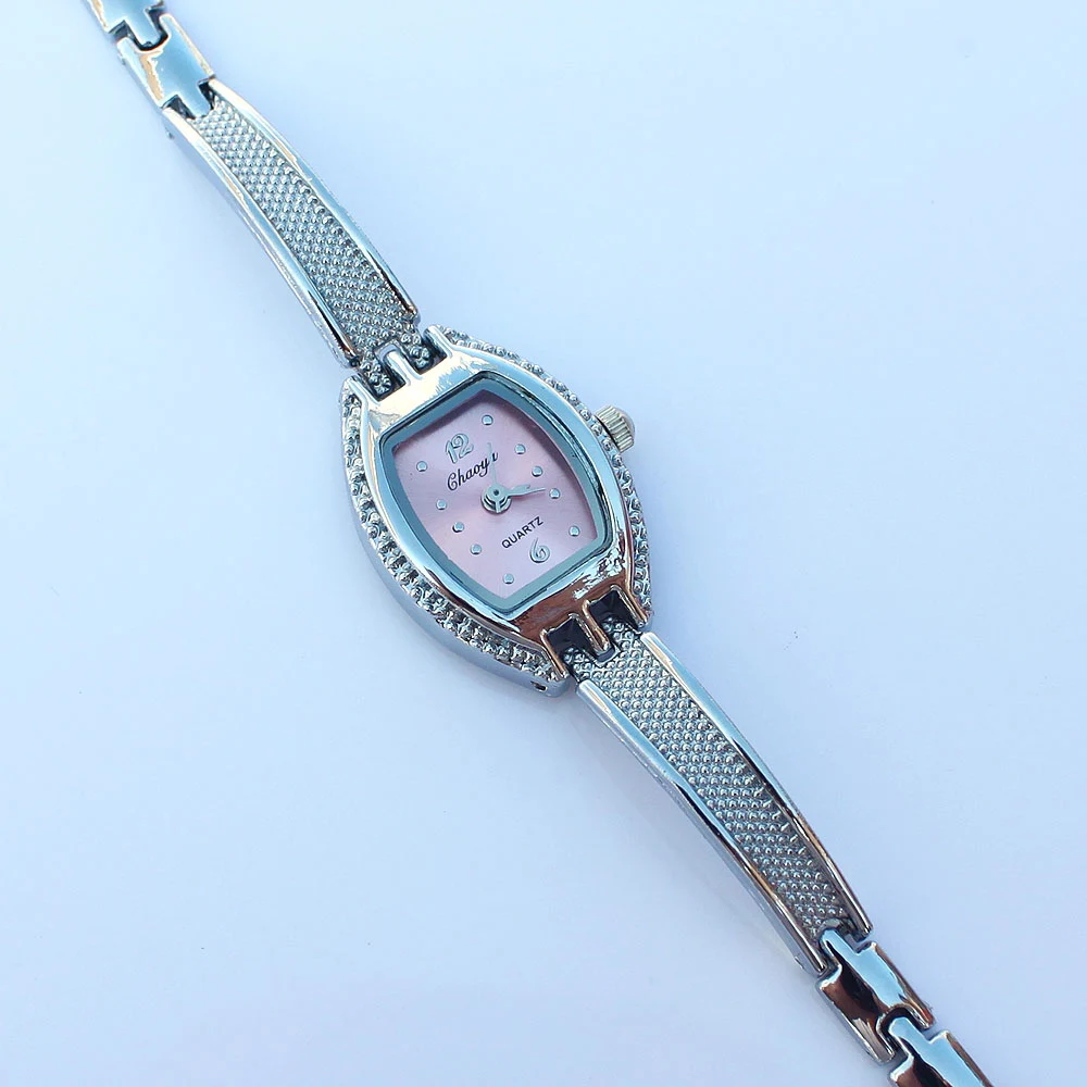 8 قطعة مختلط السائبة المرأة سوار الساعات عارضة أنيقة العصرية مجوهرات الفاخرة أزياء المرأة الكوارتز المعصم O92m8