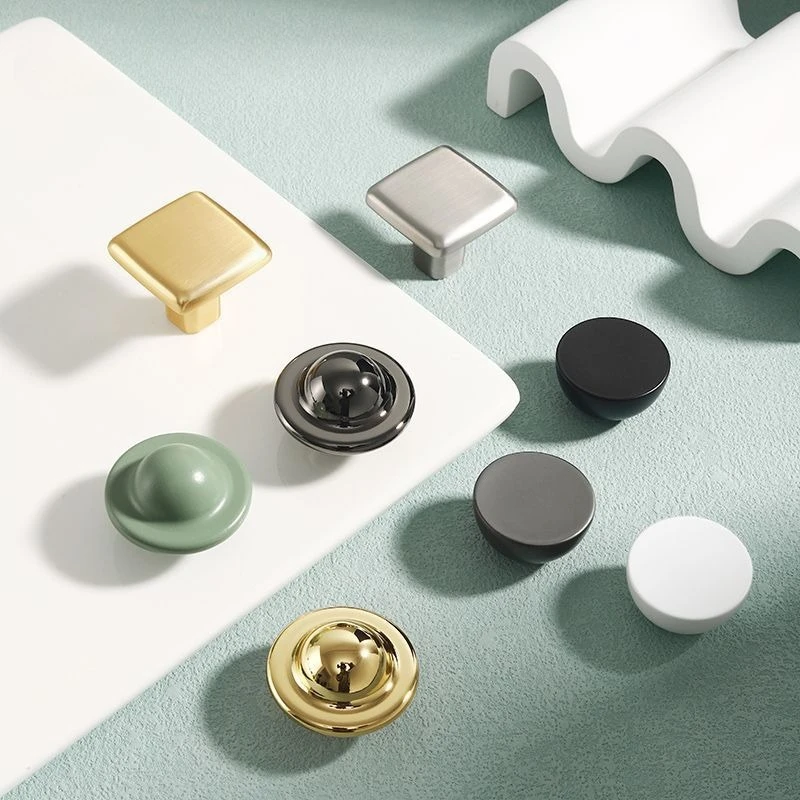 

Nordic Light Luxury Gold Single Hole Solid Handle European Style Black Round Furniture Hardware For Cabinet Wardrobe Door Drawer
