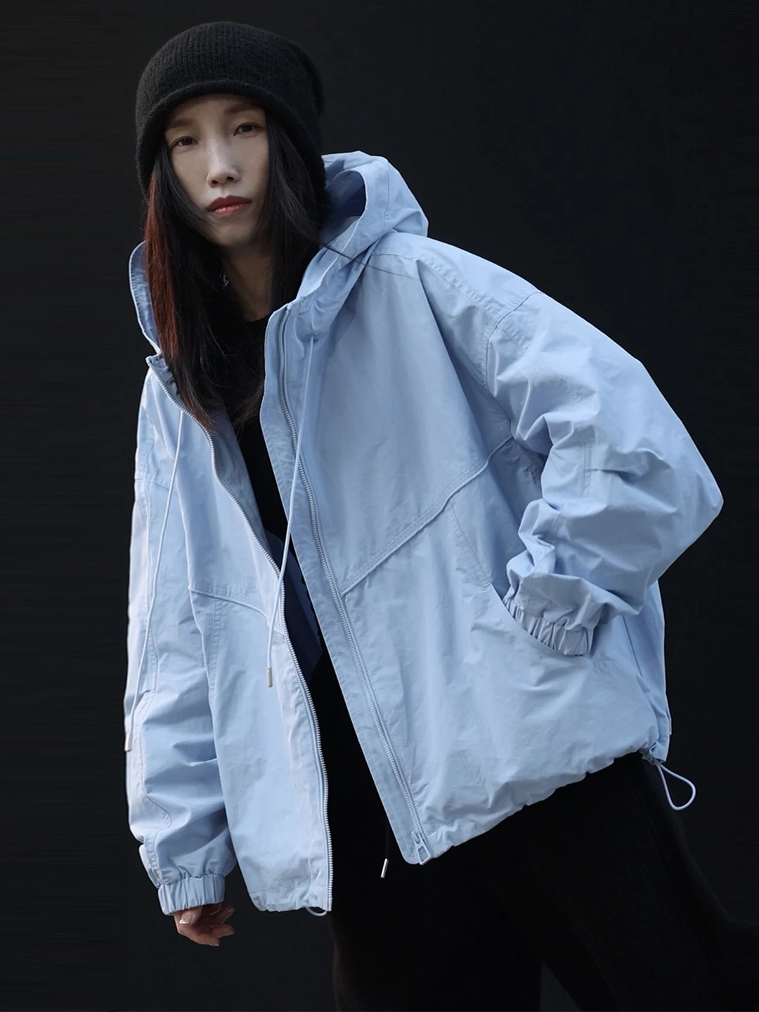 

Свободная повседневная женская куртка с капюшоном, синяя, ветровка в спортивном стиле, из смесового полиэстера, хлопка и нейлона