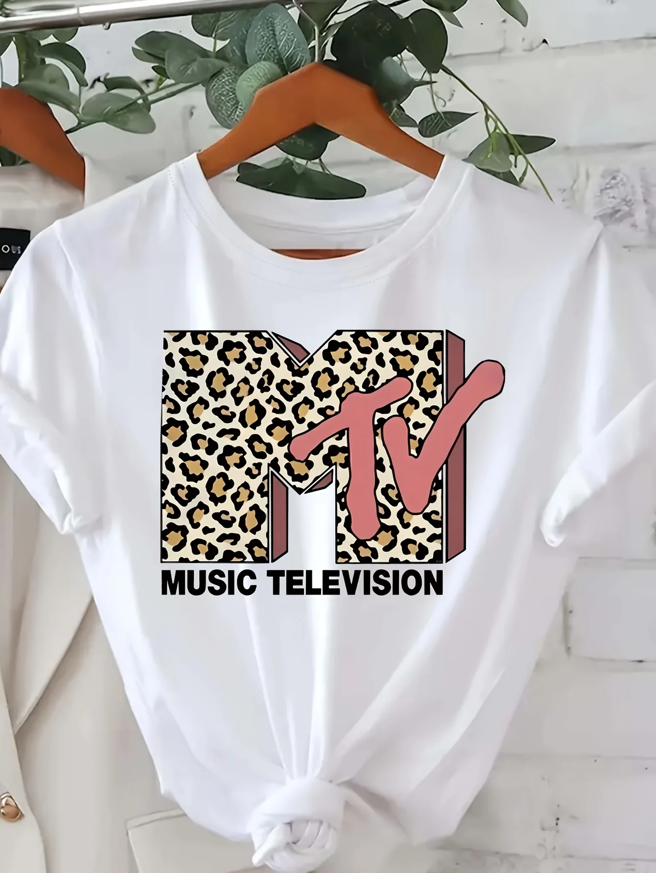 

Summer women's MTV leopard print letter graphic print fashionable casual sports loose round neck short sleeved T-shirt top