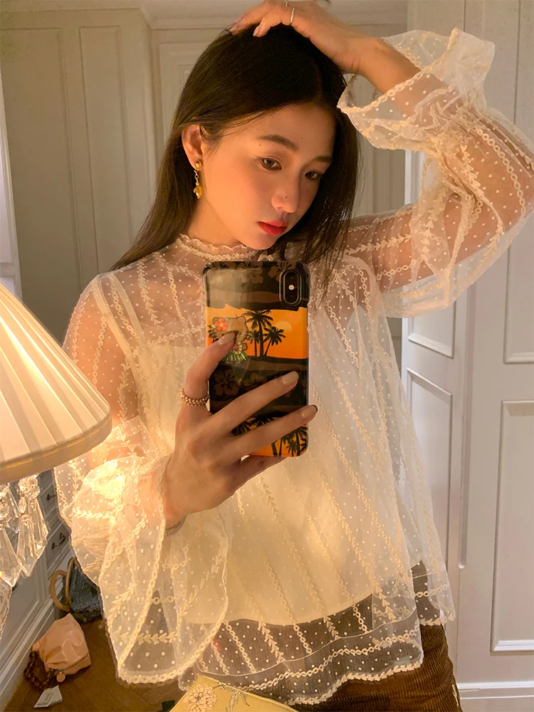 

White Lace Shirt Women's Spring 2025 New Design Sensation Small Audience Two-Piece Set Top Original Design Loose Fit Cotton L...