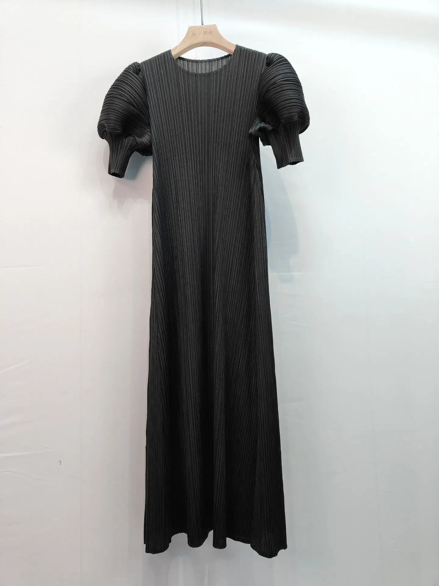 Miyake Pleated Dress 2024 Summer New Round Neck Loose and Comfortable A-line Short Sleeve Maix Dress