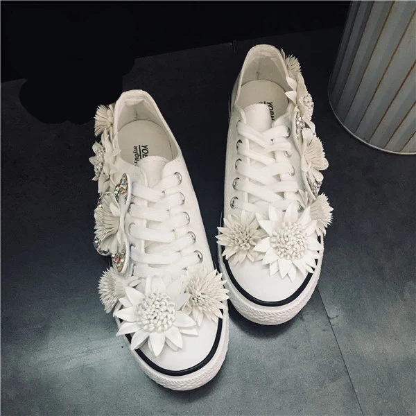 Handmade New White Flower Canvas Shoes for Women Rhinestones Students Lady Casual Shoes White Flat Sneakers Size 35-44