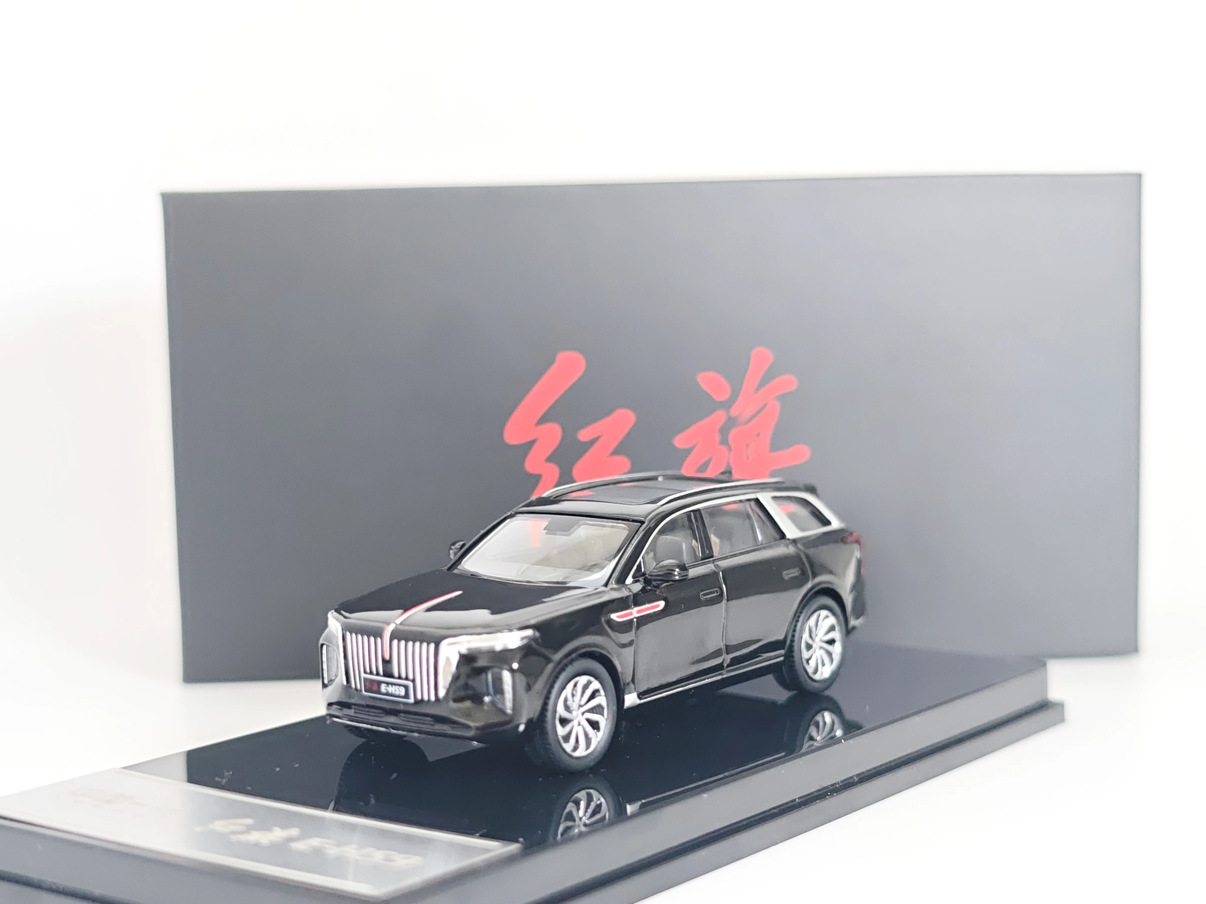 تومي 1/64 سبيكة سيارة لعبة مجسمة Hongqi E-HS9 محاكاة نموذج سيارة جمع هدية