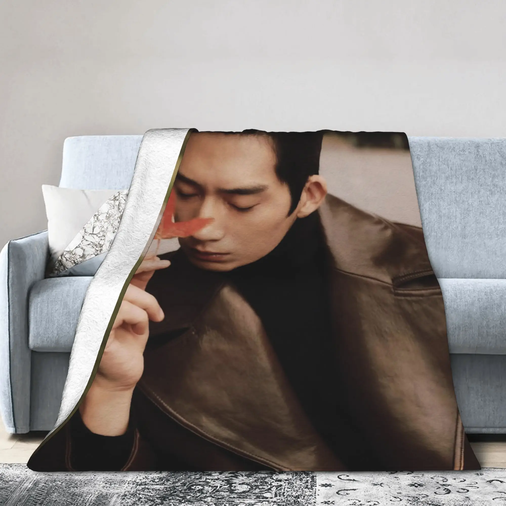 Early Spring Jing Boran Luan Nian Luke Flannel Blanket TV Funny Bedding Throw Blankets for Home Bed Ultra-Soft Lounge Portable