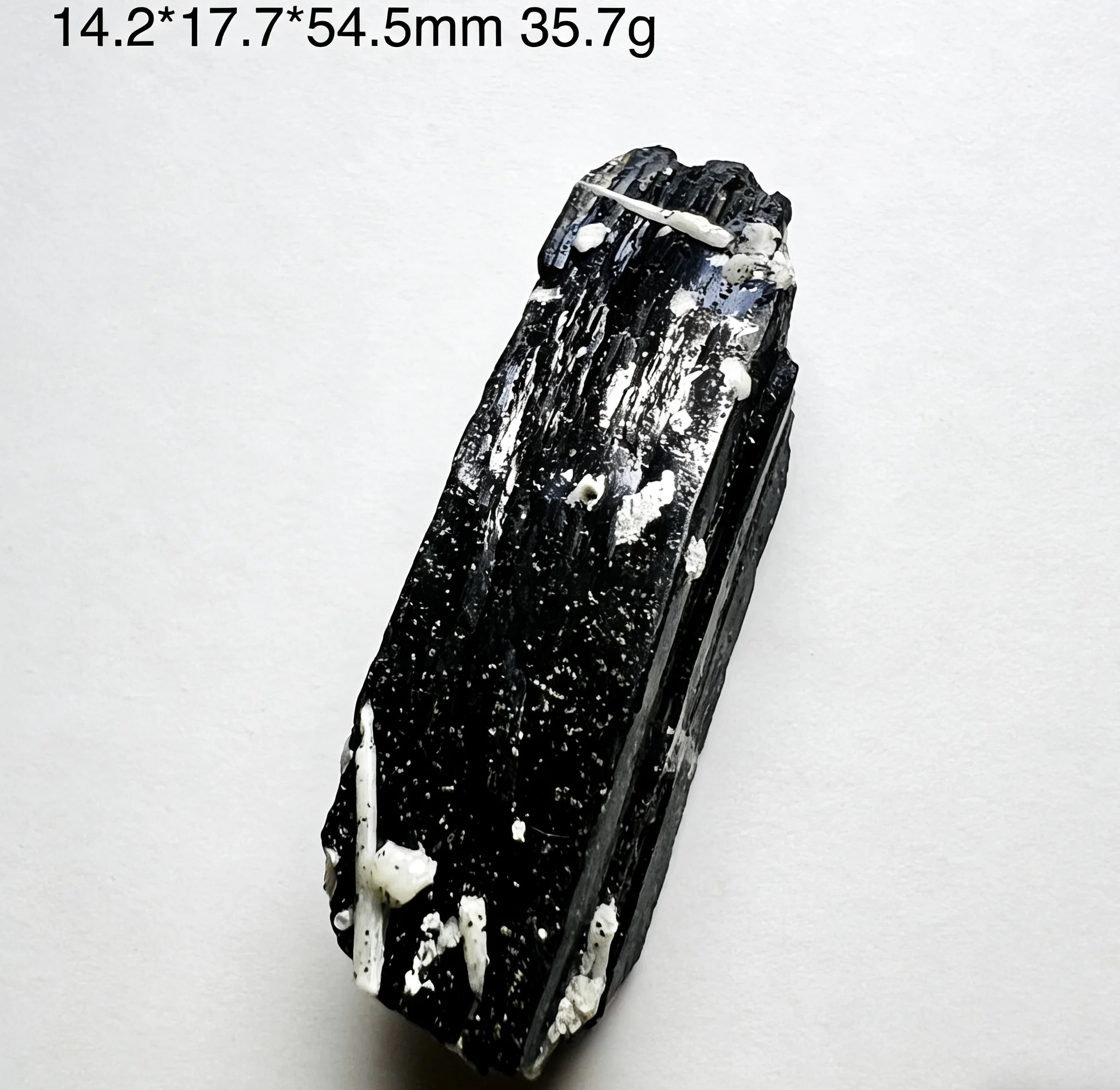 Natural Black Ilvaite Raw Crystal Specimen Pure Mineral Stone for Collection Decor HealingSpecimen viewing and collection