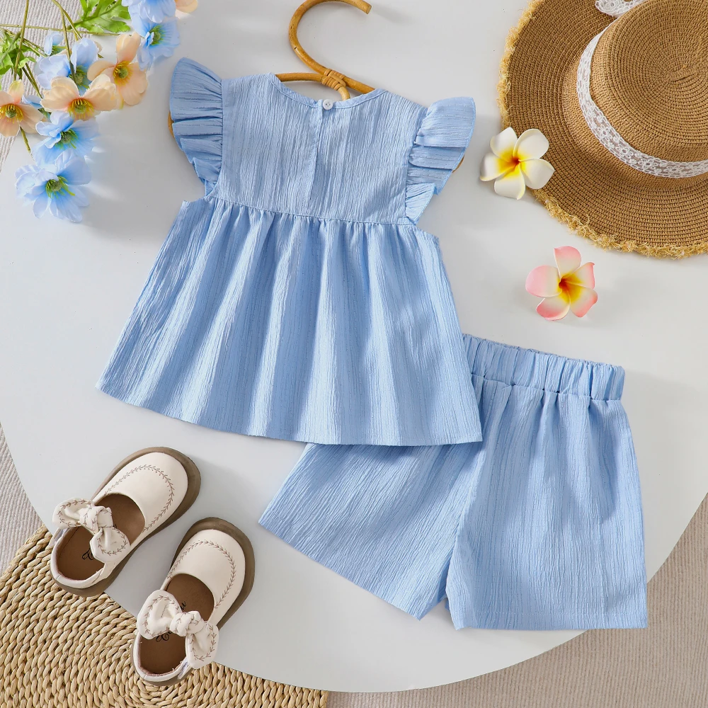 Girls' summer two-piece casual set: small floral-patterned top with three-dimensional small flying sleeves + shorts