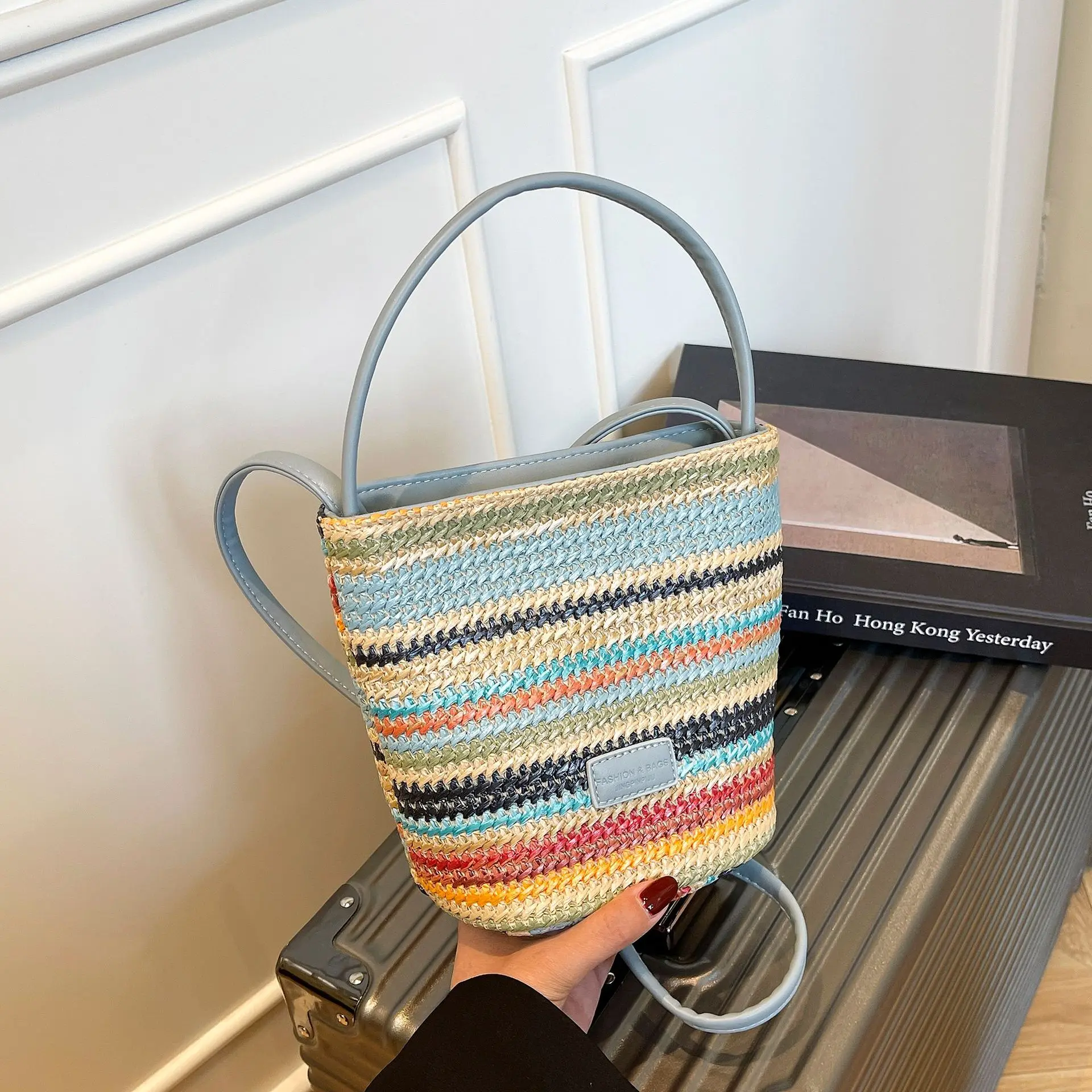 

2025 Rainbow Striped Straw Tote Bag - Boho Beach Shoulder Bag for Women, Woven Crossbody Purse with Adjustable Strap