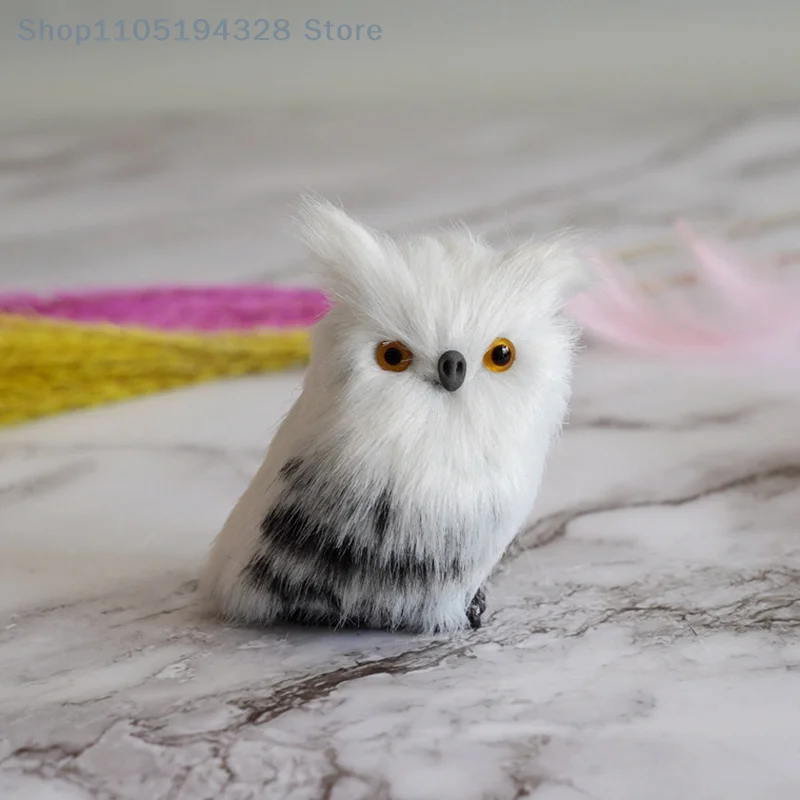 [FN] لطيف البومة الاصطناعية أبيض أسود فروي عيد الميلاد الطيور زخرفة الديكور الزينة محاكاة للمنزل ديكور هدية