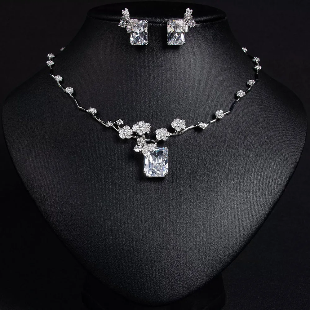 Thumbnail 3 - #66 Best Statement Jewelry Sets to Buy In 2026