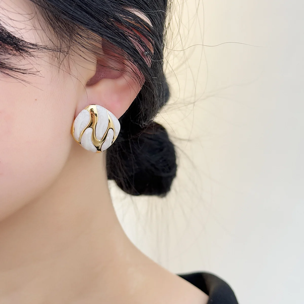 

Vintage Enamel Irregular Square Earrings For Women Girls Gold Color Stainless Steel Earrings Female Aesthetic Jewelry Party Gift