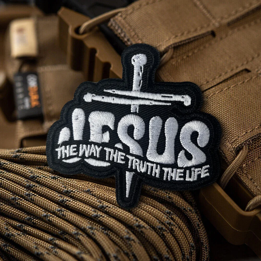 Patchs brodés à croix « Jésus, la Voie, la Vérité, la Vie » (Jean 14:6) avec fixation auto-agrippante, badge moral militaire tactique, autocollants pour sac à dos