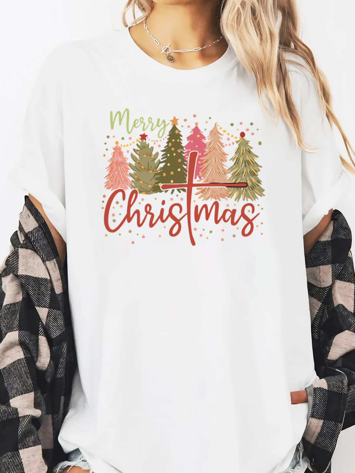 

Праздничная футболка с длинными рукавами и принтом рождественских елок, женская повседневная зимняя одежда, белая, больших размеров
