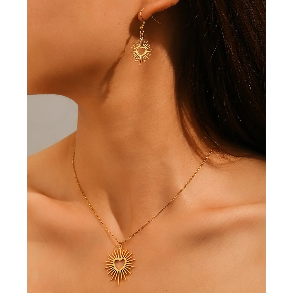 

Boho Heart Sunflower Stud Earrings and Necklace Set, Waterproof and Fade-Free, Women's Jewelry, Wedding Party Favors