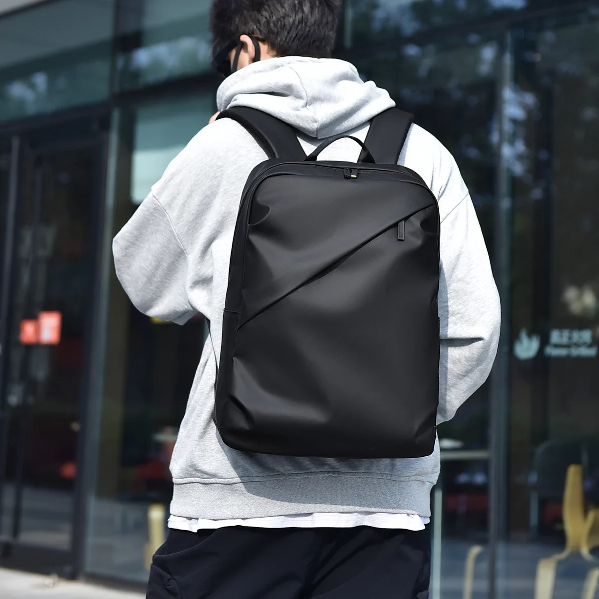 Fashionable Style Men Travel Popular Leisure Boys Bags For Work Waterproof Business Backpacks Daily Handbags With Large Pockets