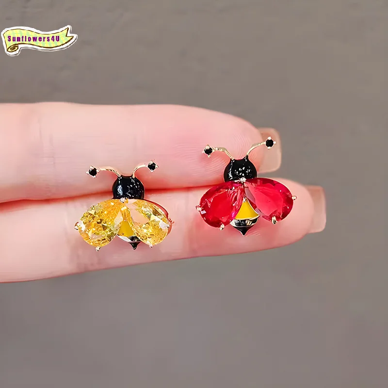 1Pc Fashion Cute Crystal   Brooches Pin For Women Clothing Coat Jewelry Accessries Gifts