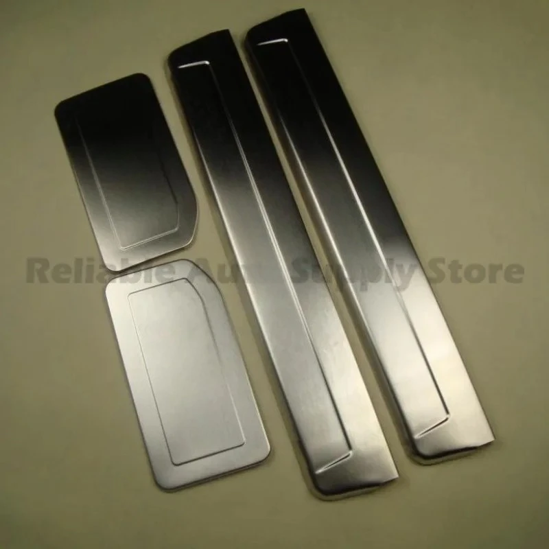 

For Mitsubishi Pajero 2009-2013 Stainless Steel LED Door Sill Scuff Plates with Light for Car Door Protection Stylish Durable