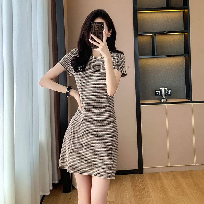 French Sweet Exquisite Small Fragrance Knitted Dress Women Summer O-Neck Short Sleeve Colored Striped A-Line Slim Short Skirt