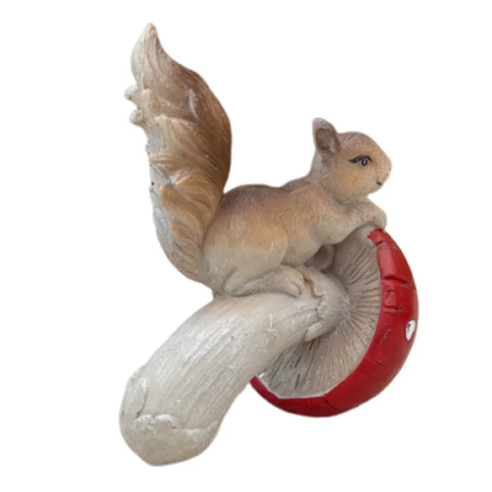 

Squirrel Mushroom Resin Statue Outdoor Garden Lawn Decor Adorable Small Animal Sculpture Fairy Garden Accent Squirrel Sculpture