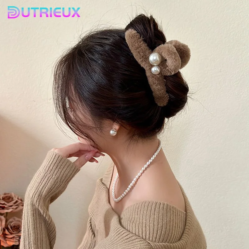 

14cm Plush Hair Clips For Women Hairpin Pearls Hair Claw Clip Hair Accessories Elegant Girls Headwear 3 Colors