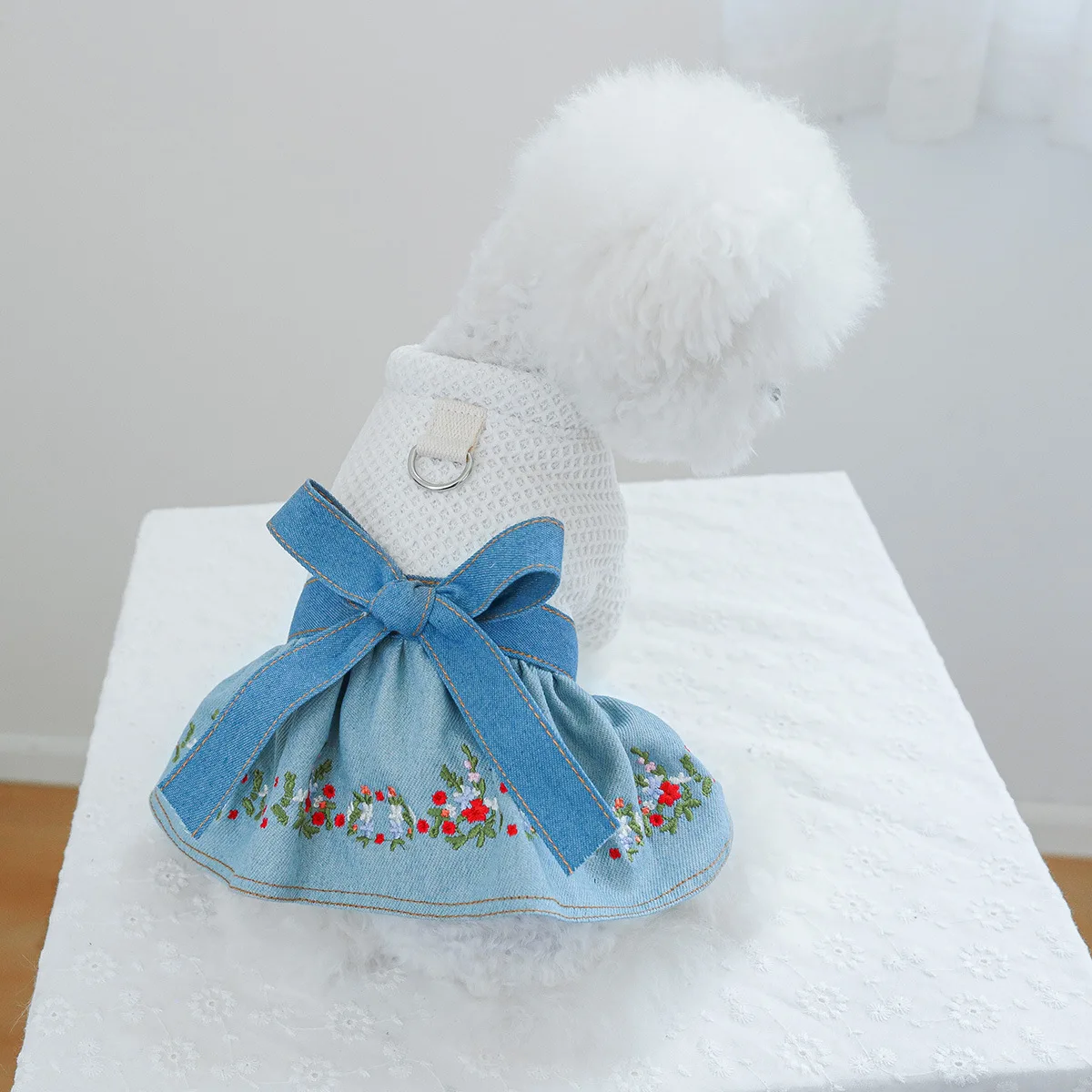 Winter Princess Dog Dress for Small Medium Dog Cat Lovely Bow Skirt with Traction Ring Puppy Clothes Yorkies Maltese Outfits