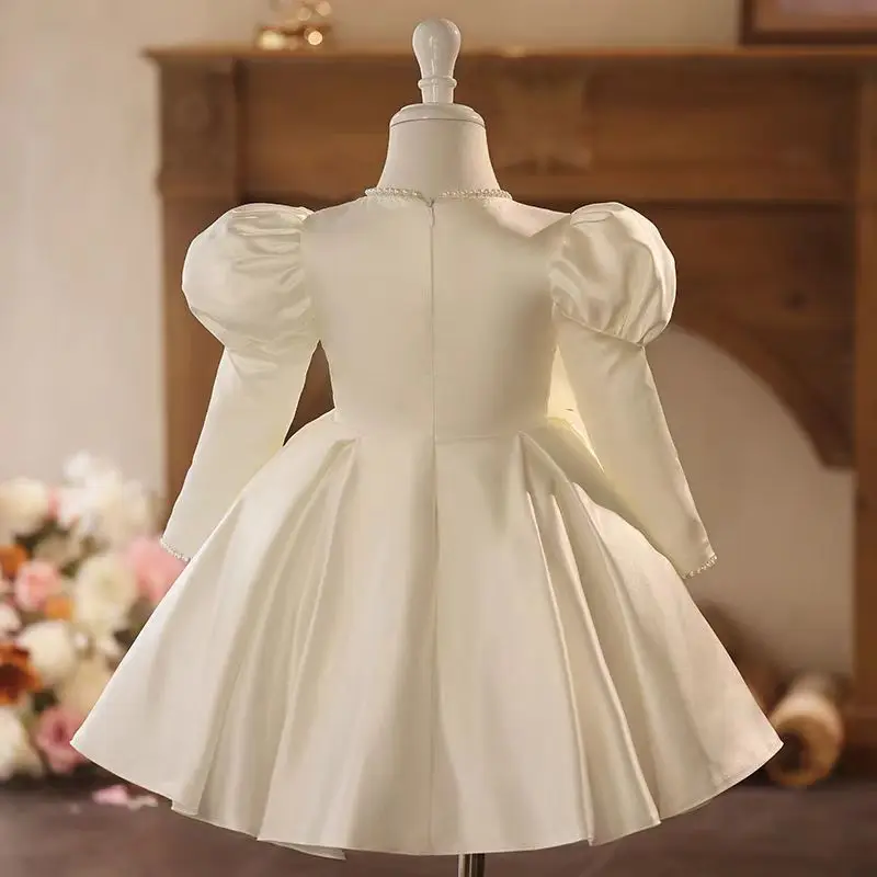 Vestido blanco elegante para niña, hasta la rodilla, manga larga, flores hechas a mano, Boda de Princesa, vestidos de fiesta de cumpleaños para niños pequeños J496