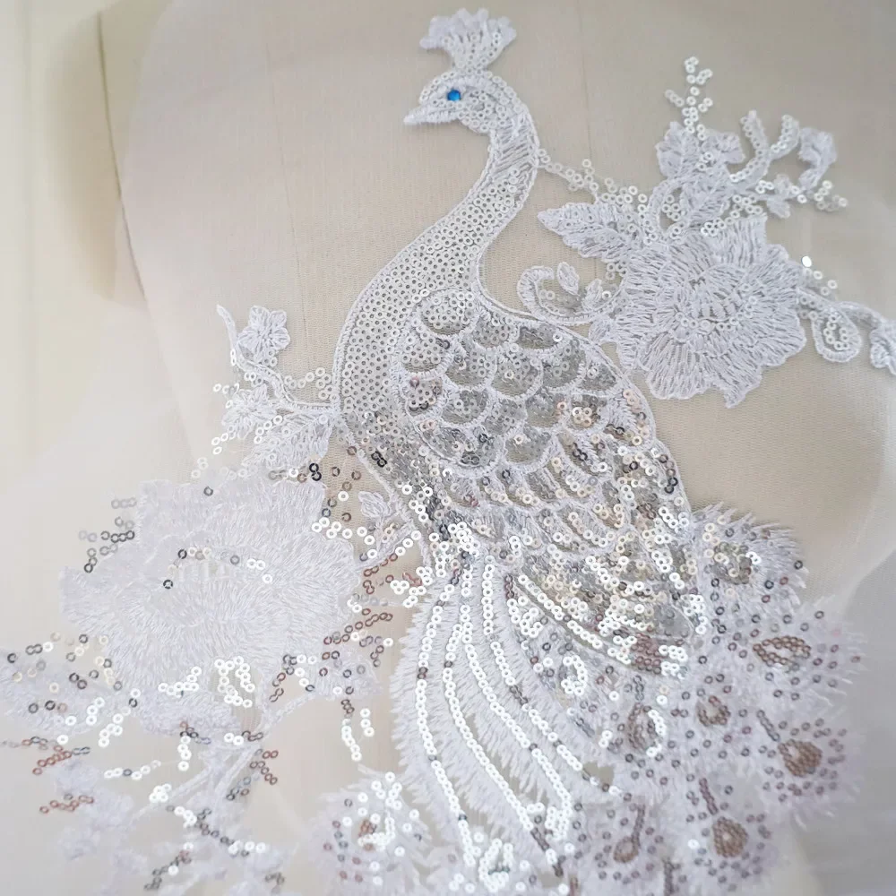 Argento paillettes ricamato pavone uccelli Applique tessuto di pizzo rifinitura Patch per cucire per abito da sposa vestiti artigianato fai da te