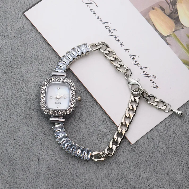 Fashion Women's Watch with Diamond Studded Claw Chain Square Women's Watch Bracelet Watch