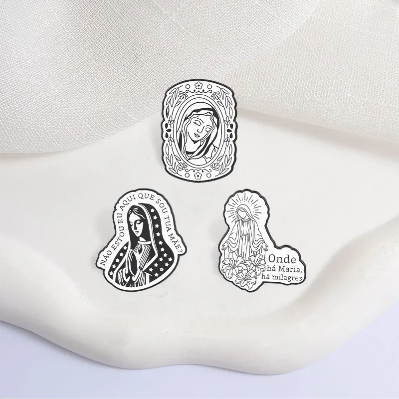 Vintage-Abzeichen mit religiösem Motiv der Jungfrau Maria und des Heiligen Benedikt, Emaille-Abzeichen, christliche Zitate, Anstecknadeln, Metallbroschen als Geschenk für Gläubige. – Detail 7