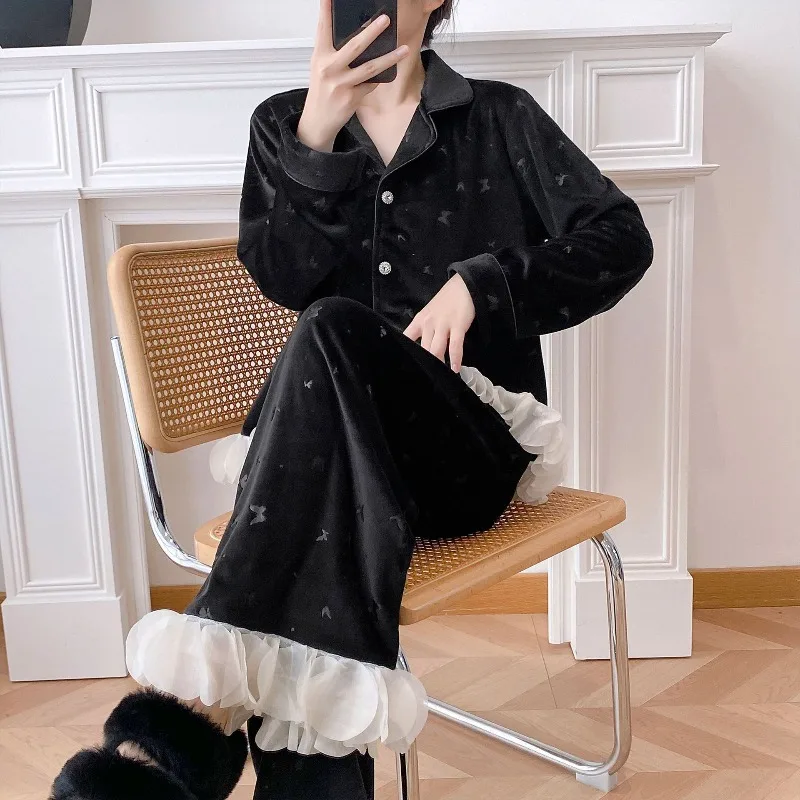 

Island Velvet Autumn and Winter Pajamas for Women with Velvet Short Plush Warm Embossed Home Clothes Set for Outerwear